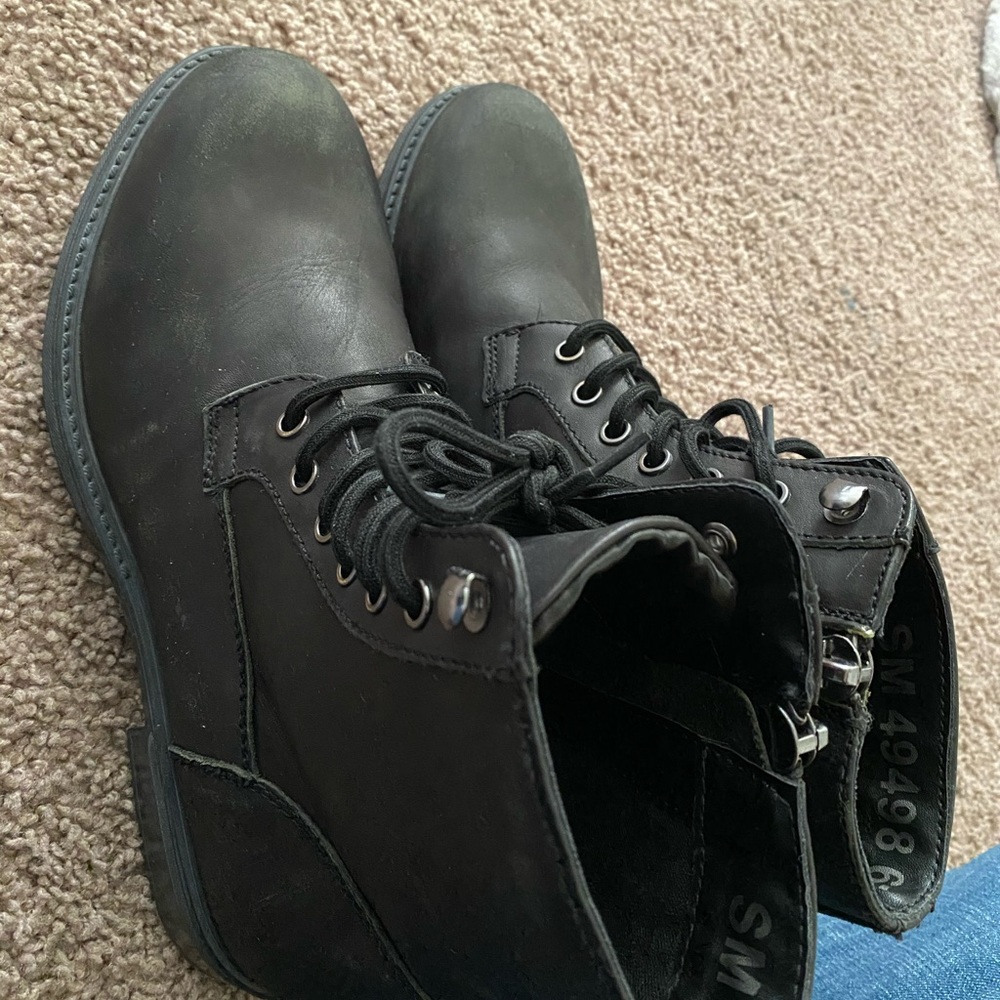 Steve Madden black boots.